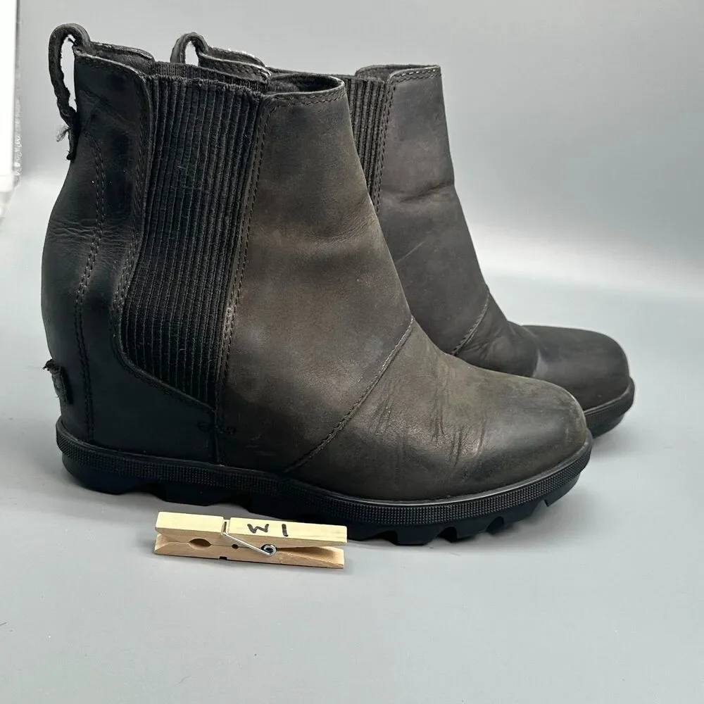 Sorel Joan of Arctic Wedge II Women's 6.5 Black Round Toe Pull On Chelsea Boots